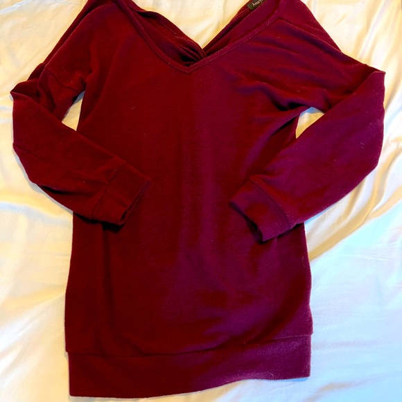 Sweaters - Maroon sweater